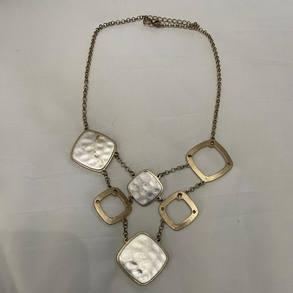 Necklace.  Gold & silver square charm. Lovely hammered look. VINTAGE - Picture 2 of 3